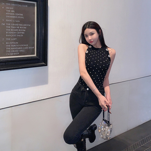 阿乔babyjojo清纯性感~短款针织圆领心机t恤外套内搭无袖带钻上衣