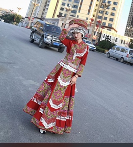 hmoob服饰云南苗族服装女装2022新款串珠民族衣服新娘装长款