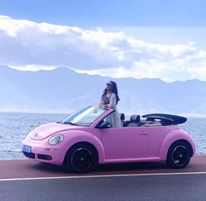 大理租车自驾游环洱海甲壳虫宝马敞篷车云南古城双廊下关送车免押