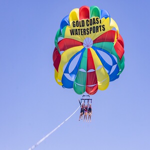 澳大利亚旅游黄金海岸水上摩托艇jetski 双人滑翔伞飞天滑板