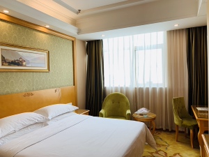 索顿·法兰图酒店(汕头乐山路店)/雅致大床房/汕头酒店预定