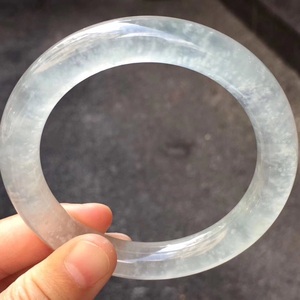 高冰雪花棉木那圆条翡翠手镯,55.4-10-10,刚性十足,打灯微纹线