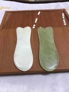 岫玉刮痧板 玉石 全息面部美容刮痧玉板玉石板面部刮痧板四方鱼形