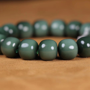 精品碧玉猫眼瓷蓝手串