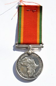 英国二战非洲服役银质勋章 授予VIENAND