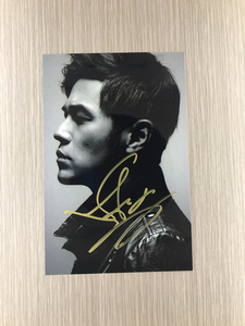 『冲冠』台湾明星签名照片jay周杰伦亲笔签名照片热门定妆照24款