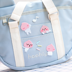 可爱屁屁桃刺绣贴甜甜圈书包装饰贴手机switch收纳包贴纸衣服布贴