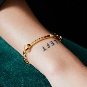 roadlative原创设计星星字母钛钢男国潮首饰简约镀k金情侣手链女