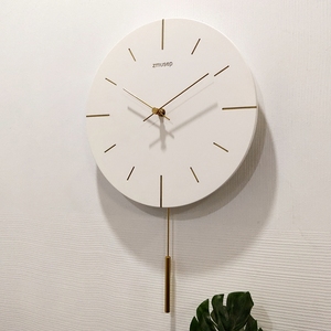 北欧简约静音水泥挂钟现代工业风铜摆时钟客厅创意个性圆形钟表