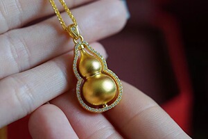 古法手工足金999镶嵌天然钻石点钻葫芦吊坠项链黄金真钻转运葫芦