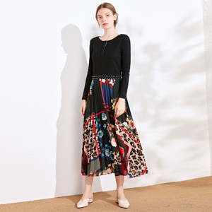 专柜4380元 2020秋冬新款针织拼接印花雪纺连衣裙 香缇卡x82024h