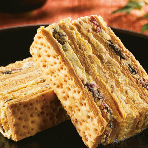 台湾零食代购宜兰饼拿破仑派6包礼盒 杏仁奶油葡萄干夹心饼干