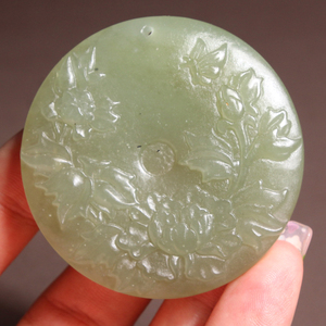 方言和田玉精品收藏级青海料山料青玉俏雕花开富贵牌子吊坠挂件a1