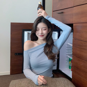 春装港味性感斜肩一字领露肩百搭洋气漏锁骨打底衫长袖t恤tee上衣