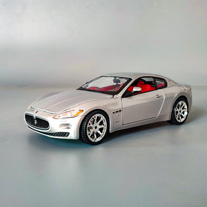 玛莎拉蒂总裁模型合金仿真1:24汽车模型送男孩收藏桌面摆件玩具