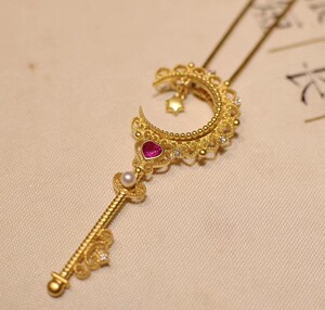 珠宝首饰天然红宝石魔法棒吊坠 18k黄金镶钻 珍珠 精致时尚可定制