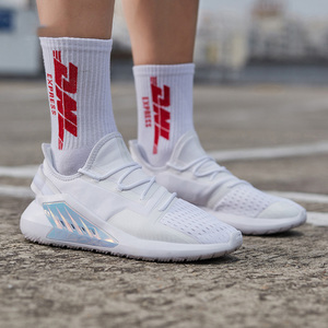 李宁羿星酷动城