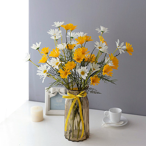 北欧田园假花塑料仿真雏菊花艺客厅装饰摆件花束餐桌透明玻璃花瓶