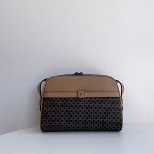 孤品 艾格纳pvc配牛皮女士斜挎包 成熟款 百搭