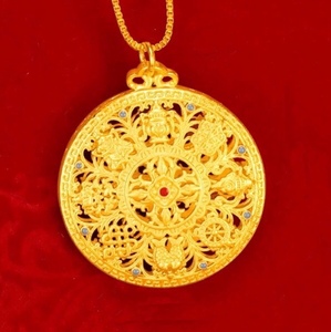 外贸新款铜镀金饰品女士仿黄金镂空圆牌吊坠沙金圆盘挂坠专柜同款
