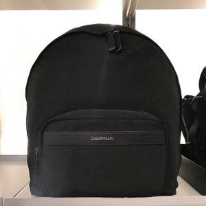 正品calvin klein男女通用新款ck简约尼龙防泼水双肩包旅行包书包