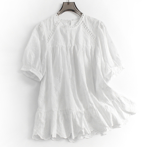 白色镂空刺绣蕾丝花边圆领宽松遮肉显瘦减龄娃娃衫短袖衬衫女A748
