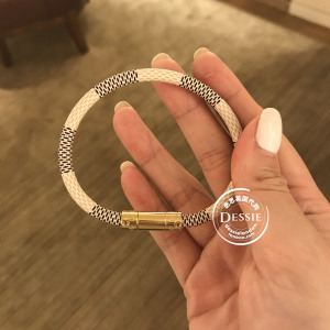 英国代购 lv/路易威登 白色女士手环手镯keep it 棋盘格 m6138f