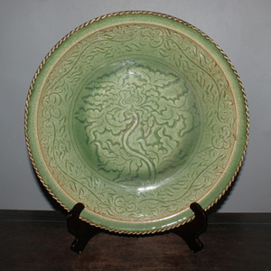 龙泉窑大盘