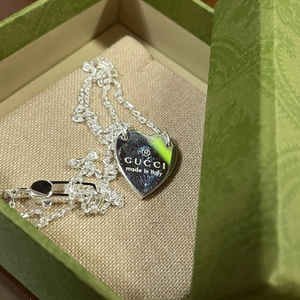 正品代购gucci 古驰古奇银色心形情侣经典吊坠情人节男女纯银项链