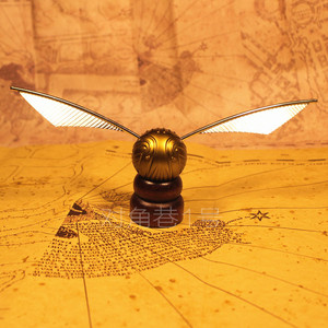 哈利波特周边手办金色飞贼摆件神奇的魁地奇球儿童节礼物蛋糕摆件