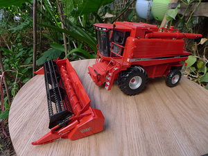 case axial flow 2188  凯斯合金联合收割机农用车模型 uh 1:32
