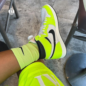 耐克aj鞋子高帮