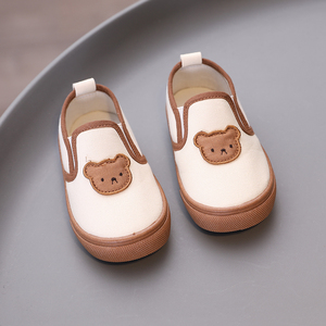 三岁女童小熊鞋
