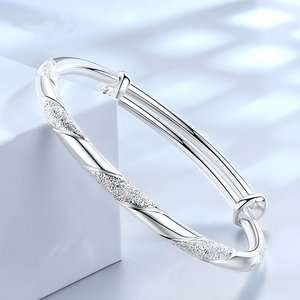 中国黄金银饰官方旗舰店s999纯银手镯女士麻花磨砂足银镯子手环