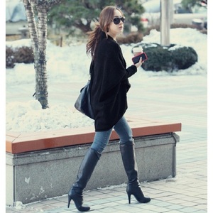韩国2024早春新款针织开衫女宽松慵懒风披肩中长款蝙蝠袖毛衣外套