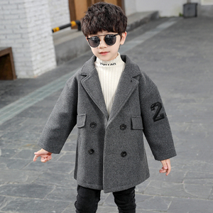小男孩呢子衣服