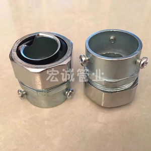 金属软管接头 三柱卡套式包塑穿线波纹管蛇皮管接头 钢管软管对接