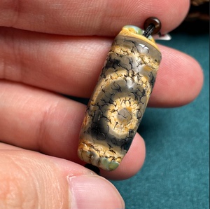 藏区至纯天珠天然玉髓玛瑙朱砂高油绿沁钙化2眼吊坠锁骨链手串