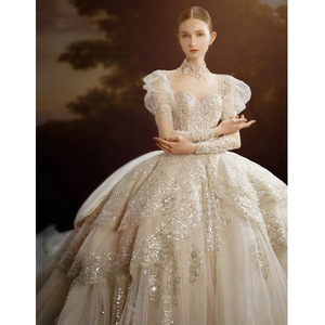 婚纱拖尾奢华立领