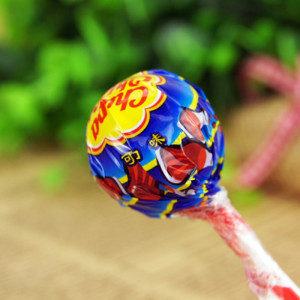 包邮珍宝珠硬糖棒棒糖可乐味30支散装糖果允乐无穷自在好滋味