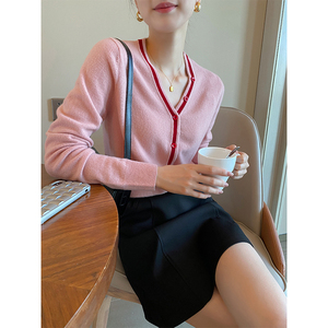 PINKEE粉色V领长袖针织开衫女春季2024新款软糯减龄时尚毛衣外套