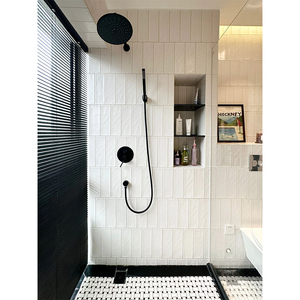 马卡龙白全瓷长条卫生间瓷砖经典黑白风复古编制马赛克地砖浴室