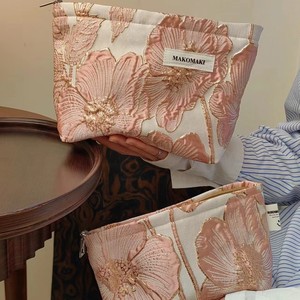 日本ins小众高级感化妆包便携护肤品收纳包外出洗漱包拉链手拿包