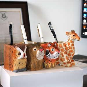 手工木雕椴木笔筒雕刻卡通动物小摆件可爱办公书桌装饰品实用礼物