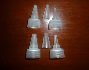 厂家直销24牙 28牙透明电发水盖 尖嘴盖 各种塑料瓶盖 双层瓶盖