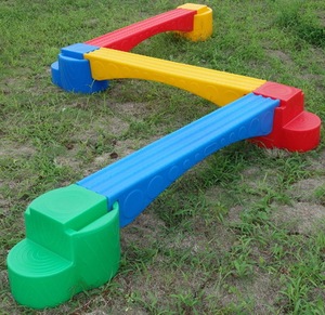 儿童感统平衡木 塑料独木桥 塑料平衡桥 感觉统合教具 幼儿独木桥