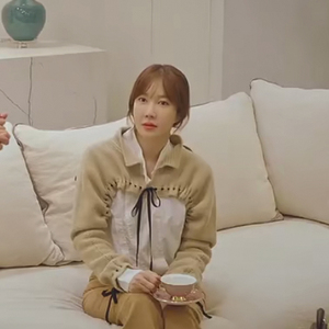 韩剧顶楼李智雅沈秀丽同款设计感假两件针织拼接潮流衬衫上衣女