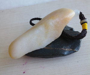 新疆玉天然石头手盘玩石金丝玉手把件文玩手把玩原石雕刻地表籽料