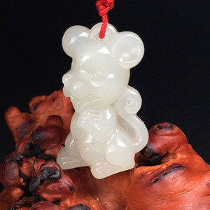 一元拍和田玉生肖鼠吊坠天然玉石卡通属相护身玉坠玉佩男女童开光