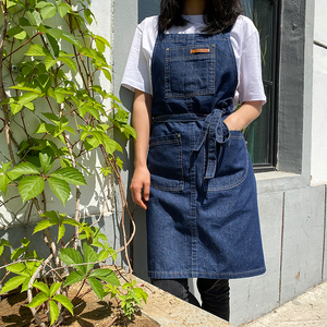 时尚帆布围裙定制印字LOGO咖啡店烘焙餐厅厨房工作服耐磨牛仔罩衣